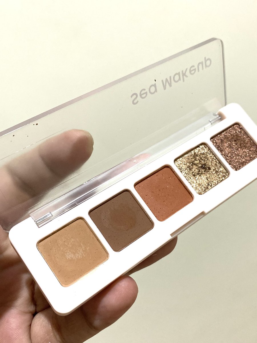 Setelah gue beli eyeshadow 600ribu ini, EHHH ternyata punya DUPE cuma 50ribu😱

Mending beli yang affordable aja udah dapetin look eye makeup look yang mirippp 🌷