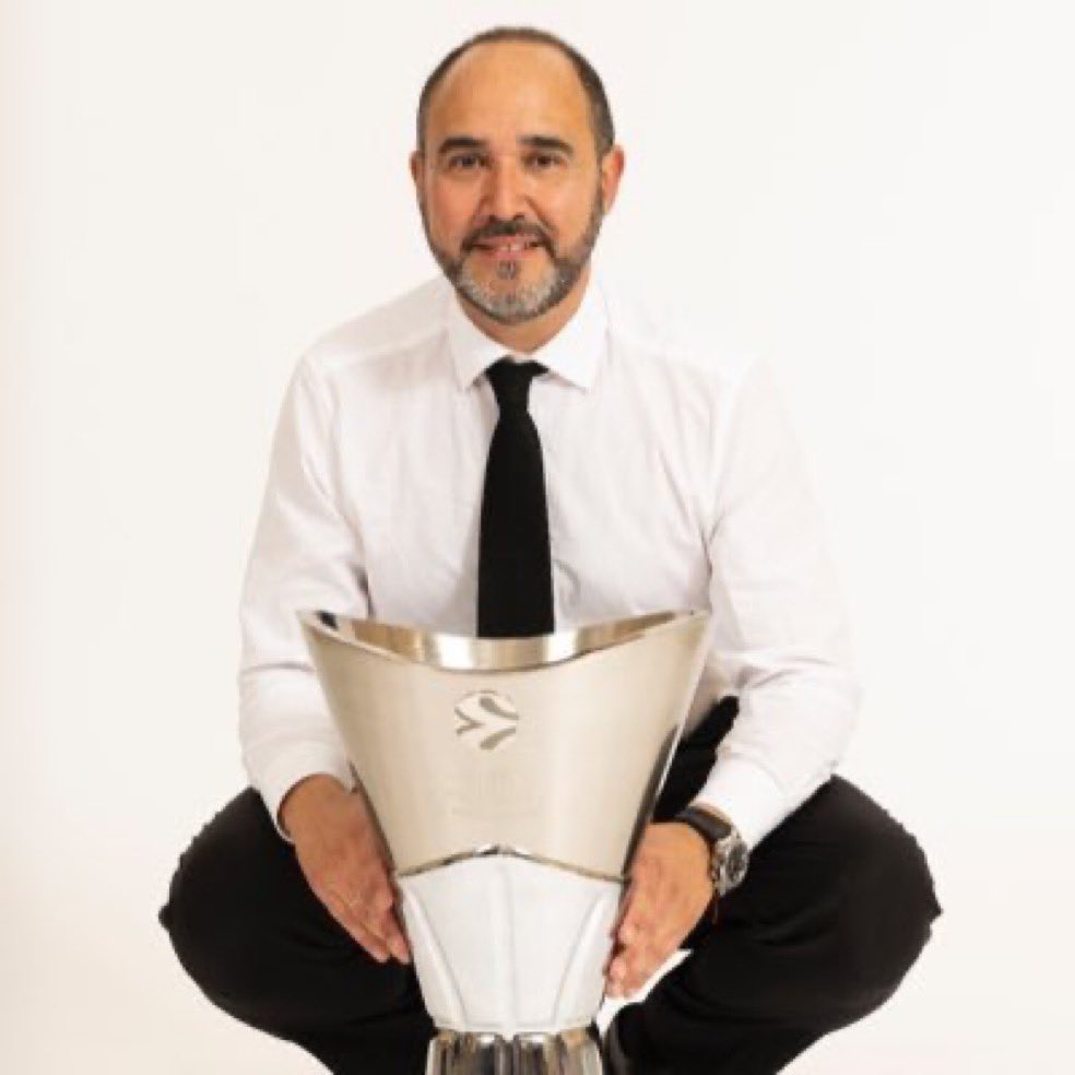 MateoChus's tweet photo. Gracias por vuestro apoyo, madridistas. 

Muy feliz por haber conseguido para el club de mi vida y para vosotros, un título más (y van 6).

Muchas ganas de seguir ganando el año que viene y convencido que así será. 

Volveremos más fuertes. https://t.co/6Mm0KTYDya