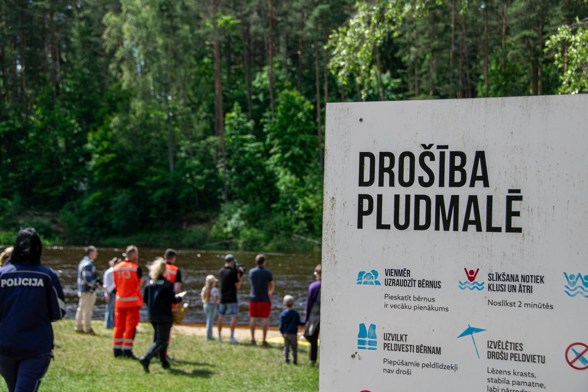 Vasara sākas ar brīvlaiku un atpūtu, bet tam līdzi nāk dažādi riski. Bērni nereti apmaldās, slīkst vai cieš uz ceļa. Lielākoties no šādām situācijām var izvairīties!

➡️ Iepazīsties ar dienestu ieteikumiem, kā pasargāt savu bērnu no nelaimēm: nmpd.gov.lv/lv/jaunums/pie…