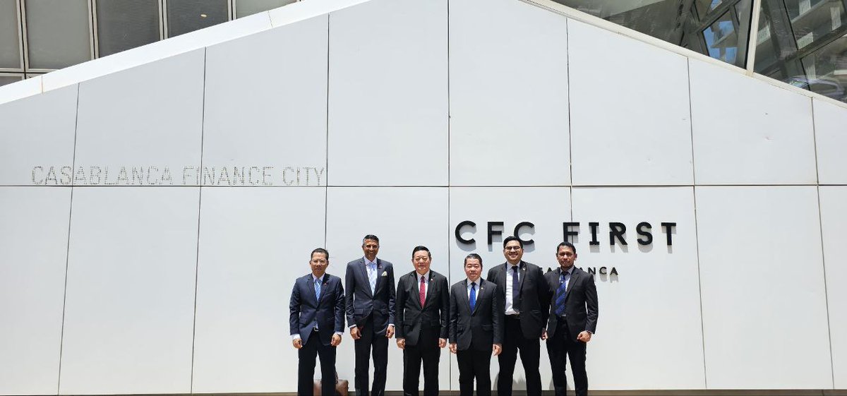 អគ្គលេខាធិការអាស៊ានបានជួបពិភាក្សាការងារជាមួយលោក Said Ibrahimi អគ្គនាយកទីក្រុងហិរញ្ញវត្ថុរបស់ Casablanca facebook.com/share/p/167Tw9…