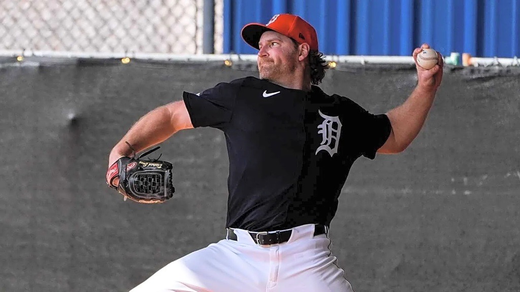 cmualumni's tweet photo. We’re FIRED UP to cheer on TWO @CMUBaseball alums taking the field for the @tigers today! Dietrich Enns will take the mound for his 1st MLB appearance in almost 4 years and he’ll have All-Star contender Zach McKinstry (3rd in AL 3B voting) playing behind him. 🔥⬆️ Chips! https://t.co/KcCekVZuTE