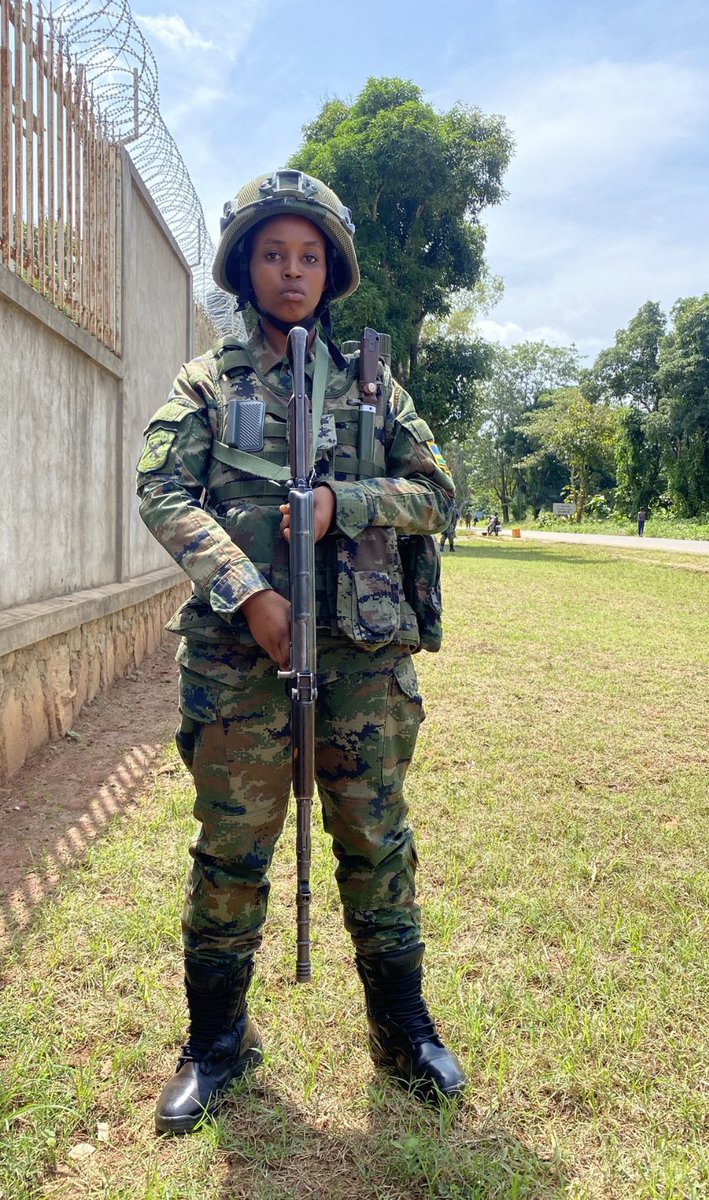Ubu urareba ugasanga iyo mihagararire yakanga inkotanyi koko imbonerakure mwaribonye 
Uziko nta nkumi yigaya koko ,va mumisiba⤵️

Dore inkotanyi ✊