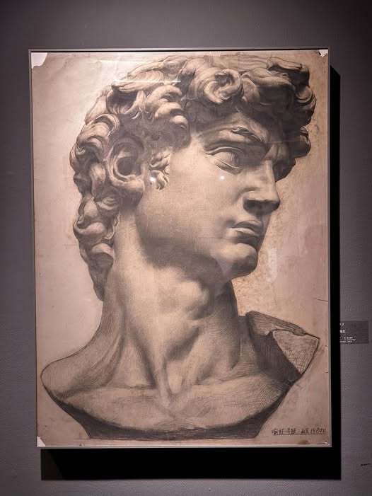 แวะไปทำธุรเกี่ยวกับศิลปะที่มหาลัยในปักกิ่ง 
- เก็บภาพนี้มาให้ชม ศิลปินวาดไว้ตอนอายุ 18 ปี
(ขนาด A0-วาดจากหุ่นจริง)
ปัจจุบันเป็นอาจารย์ที่ CAFA