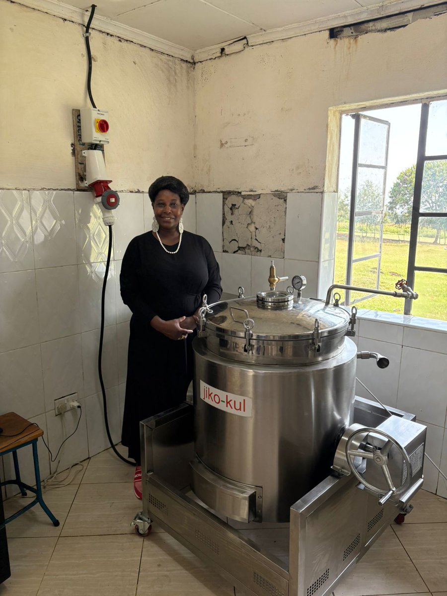 Big milestone! 🎉 Today, Nyalore Impact &amp; Feion Green Ventures installed a 100L electric pressure cooker at LaSalle School — our first institutional clean cooking unit! Proud to drive sustainable solutions in schools.
📞 0703849628
#CleanCooking #ClimateAction #Kenya