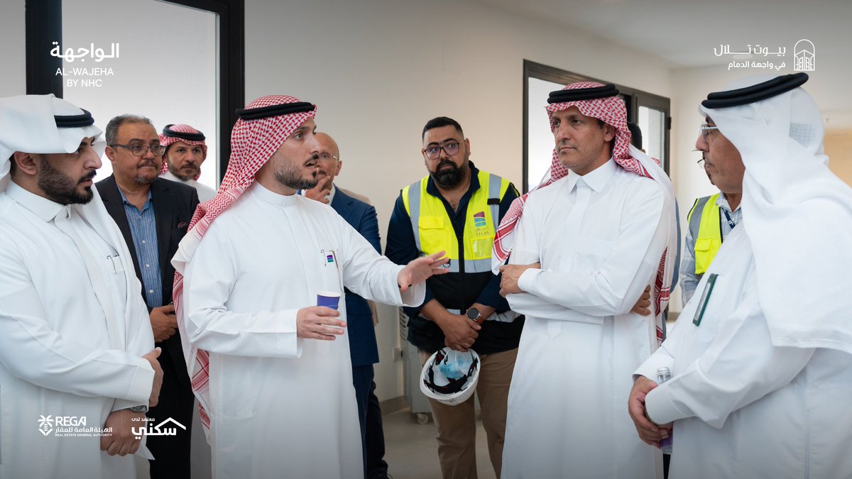 TilalSa's tweet image. جانب من زيارة الرئيس التنفيذي لـ @SaudiNHC الأستاذ محمد البطي لـ #بيوت_تلال في واجهة الدمام، حيث اطّلع خلالها على آخر مستجدات المشروع وتطورات التنفيذ