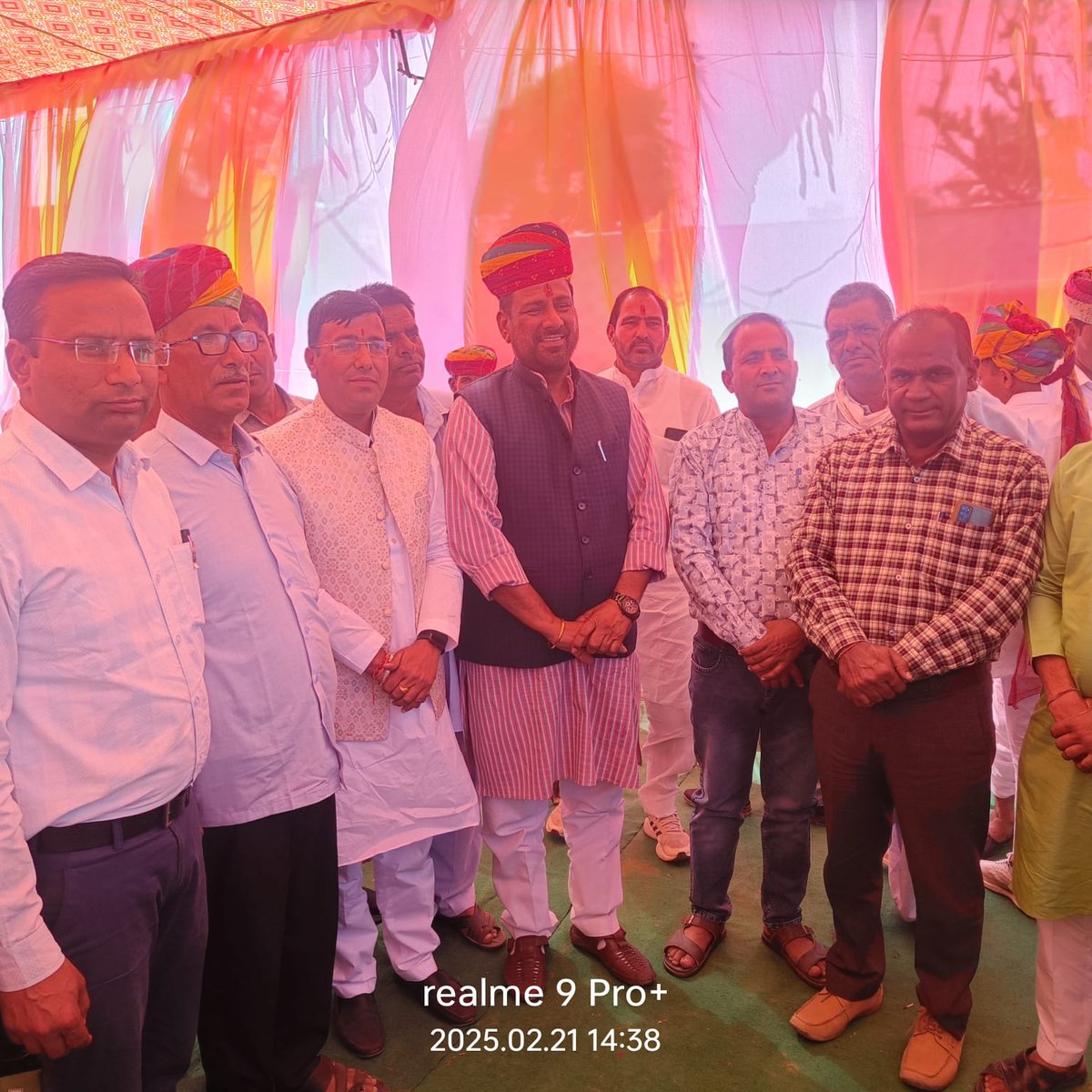 राजस्थान सरकार के पूर्व उप मुख्य सचेतक एवं नावां से पूर्व विधायक श्री महेन्द्र चौधरी जी को जन्मदिन की हार्दिक बधाई एवं शुभकामनाएं।

ईश्वर से आपके स्वस्थ, सुदीर्घ एवं चिरायु जीवन की कामना करता हूँ।
<a href="/Mahendranawa/">Mahendra Choudhary</a> <a href="/DrAshokJat/">Dr. Ashok Jat</a>