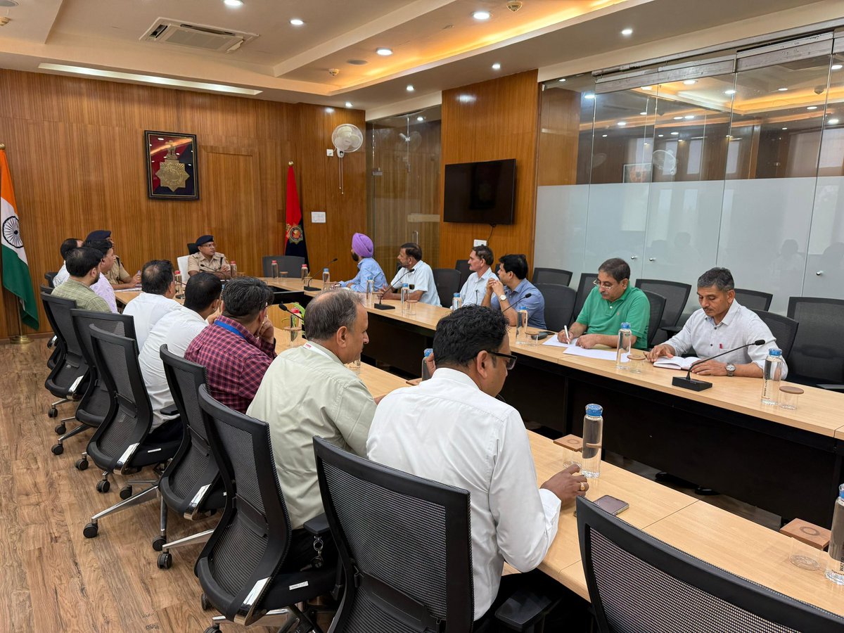Chandigarh Police #Citizen First (@chdpol) on Twitter photo 🚨 *Chandigarh Police* held an awareness meeting on 26th June 2025, led by **SP Crime Shri Jasbir Singh**, addressing the misuse of **courier services in drug trafficking**.
<a href="/DgpChdPolice/">DGP Chandigarh Police</a> <a href="/singh_k_jasbir/">Jasbir Singh</a> 🚨 *Chandigarh Police* held an awareness meeting on 26th June 2025, led by **SP Crime Shri Jasbir Singh**, addressing the misuse of **courier services in drug trafficking**.
<a href="/DgpChdPolice/">DGP Chandigarh Police</a> <a href="/singh_k_jasbir/">Jasbir Singh</a>