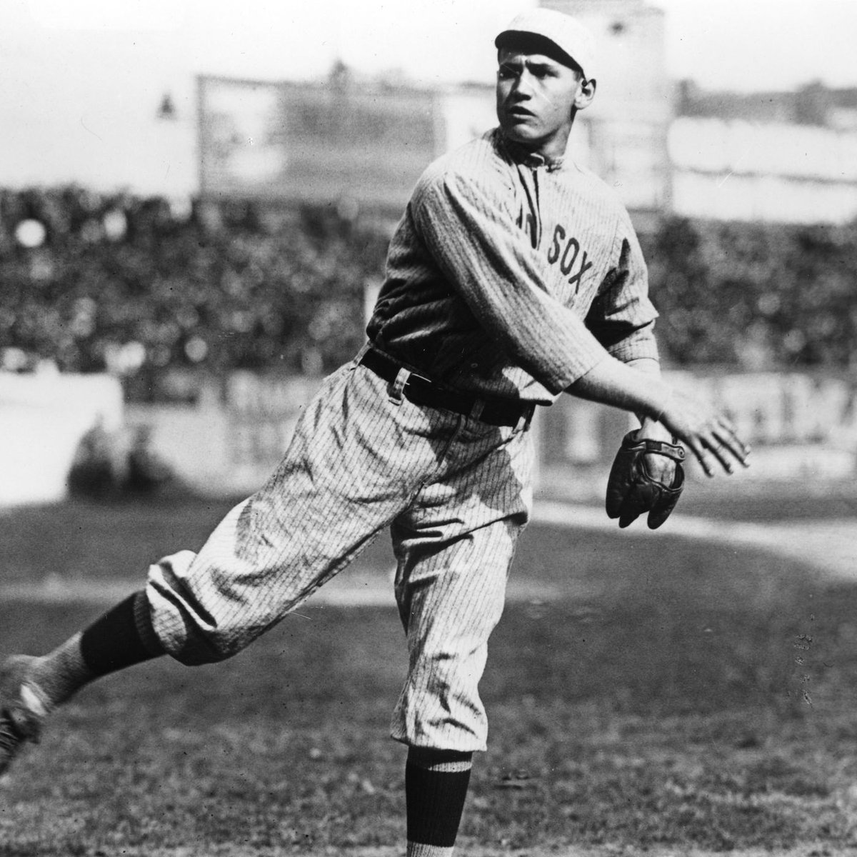 LILFBaseball's tweet image. Smoky Joe Wood, an excellent pitcher for the #RedSox and then a good-hitting outfielder, died #OTD in 1985. He won 34 games in 1912, and the 1915 ERA title before hurting his arm, then switched to the outfield for Cleveland and batted .297 with a 116 OPS+