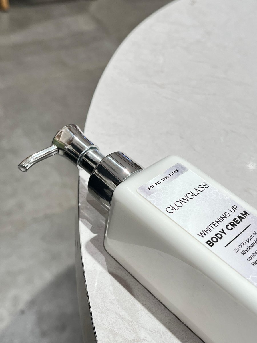 Suka dehhh lotion tone up yang udah ada UV filter nya. Kepakai sekali buat daily. It's worth trying.