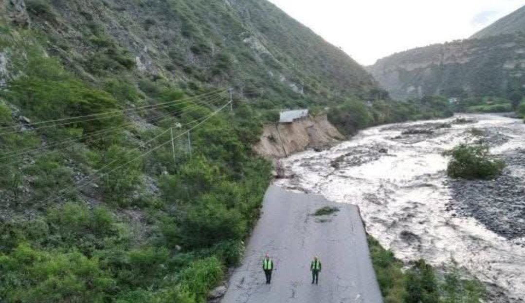 La siembra de agua, en su carácter de relación respetuosa de la naturaleza, es la opción más eficiente y lógica para evitar la devastación por las aguas que retoman su cauce.

Esa era la gesta de Livio Rangel y de las Escuelas de Cuencas que Siembran Agua

lainventadera.com/2025/06/07/de-…