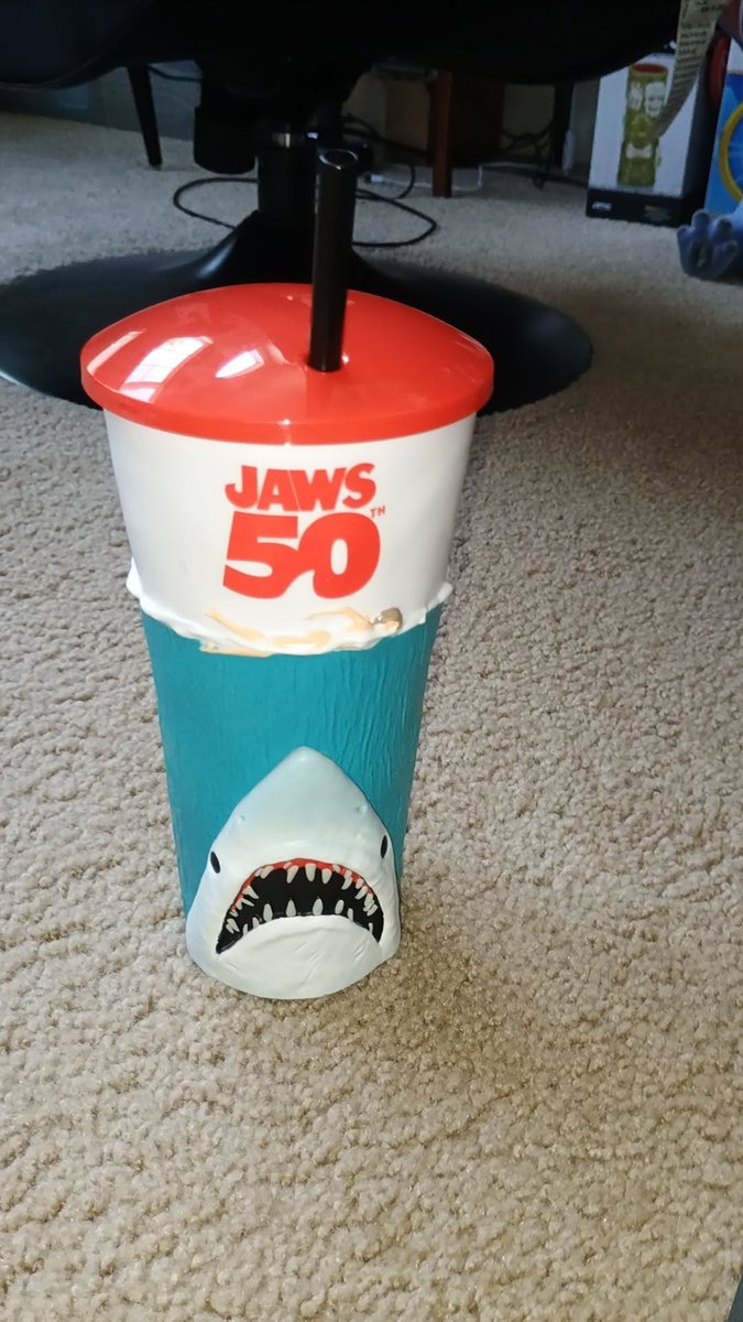 DustyTheApe's tweet image. Picked up the #Jaws๐ฆ 50th anniversary AMC signature Gripper cup last night while seeing #F1๐๏ธ Early Access screening. WE MAKE MOVIES BETTER!!๐ฆ๐ฟ๐๐๐๐ฟ๐ฆ #AMC @AMCTheatres @CEOAdam #AMCTheatres #Dolby #DolbyAtmos #DolbyCinema #IMAX #YourgonnaNeedaBiggerBoat #Movies #Racing