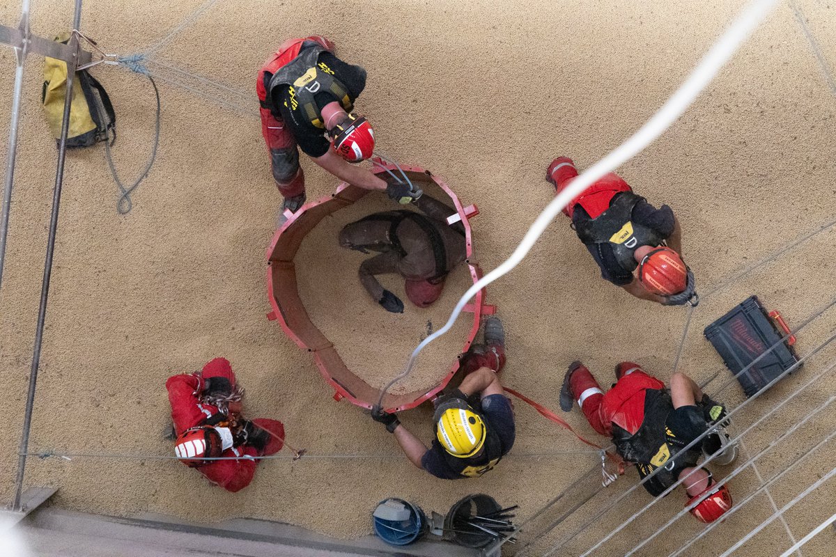 🧗‍♂️ Les 12 &amp; 13 juin, le #SIS68 a accueilli les référents #GRIMP de la zone Est pour 2 jours d’échanges techniques et humains, marqués par une minute de silence en hommage à un camarade disparu.🙏