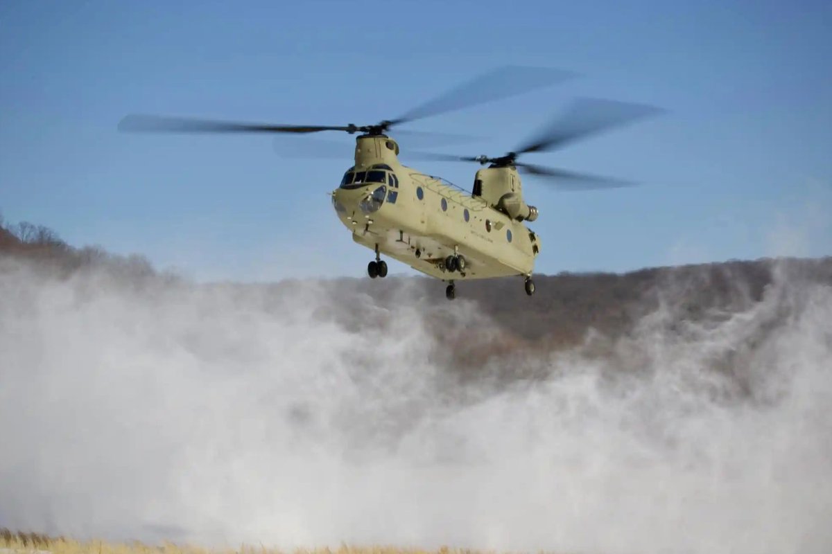 PANationalGuard's tweet photo. #KnowYourMil: The Eastern Army National Guard Aviation Training Site (EAATS) is a @USArmy aviation school operated by the @PaNationalGuard at Fort Indiantown Gap. It offers more than 25 courses, including UH-60 Black Hawk and CH-47 Chinook pilot and maintainer training. https://t.co/2PpH4X4WGh