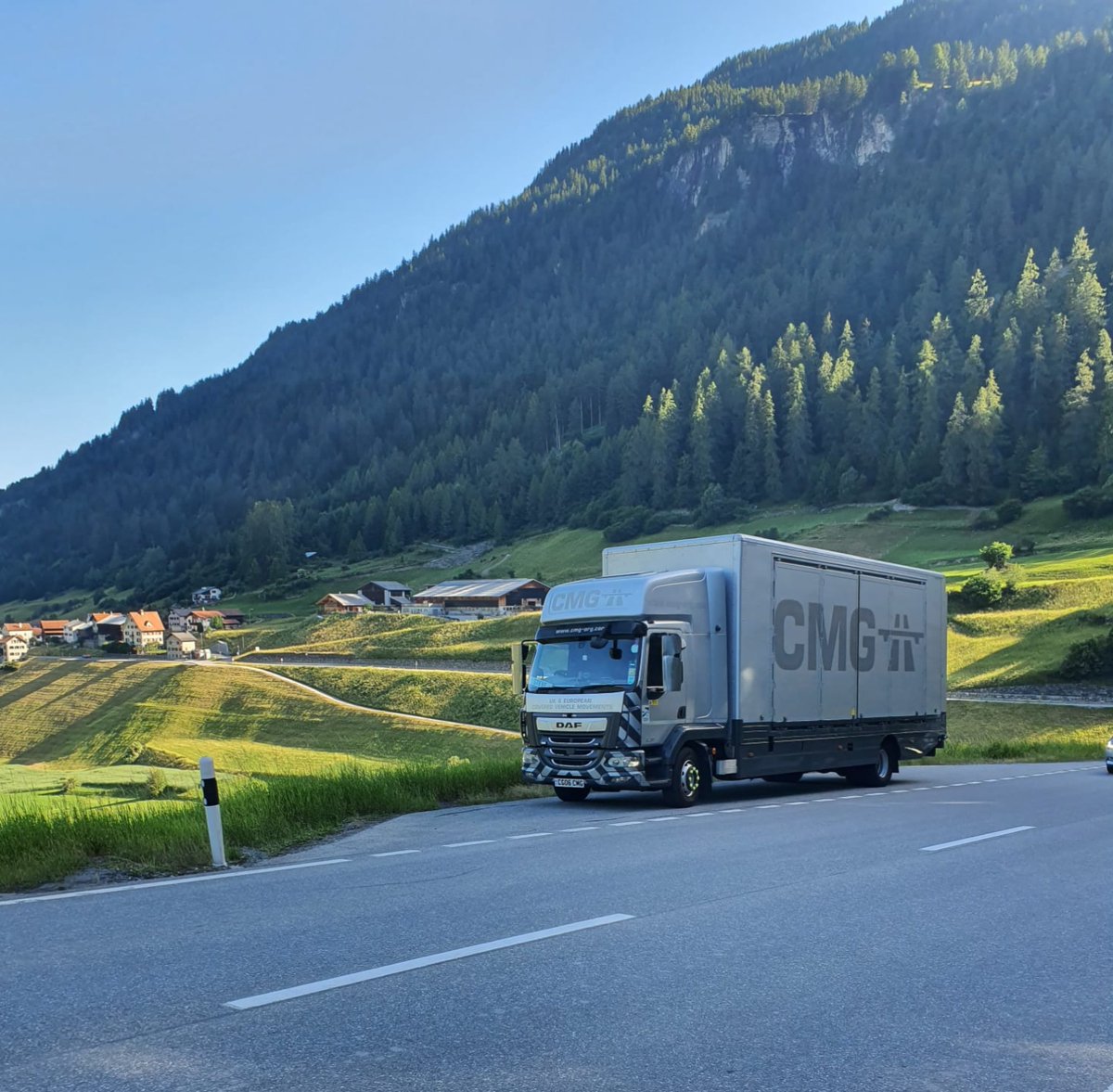 Steve and D23 just outside of a sunny Rona, Switzerland this week! 🇨🇭 🌞

#CMG247