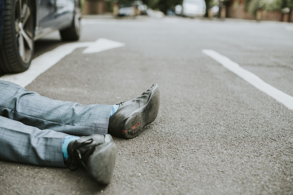 #SlipAndFall in a #ParkingLot?🅿️
Proving fault isn’t easy—but it’s possible. Start by documenting everything: photos, time, and witnesses.

Learn what steps to take next here: bit.ly/4dWLtjb

#parkingaccidents #personalinjuryattorney #hullandzimmerman #northdenverlawyers
