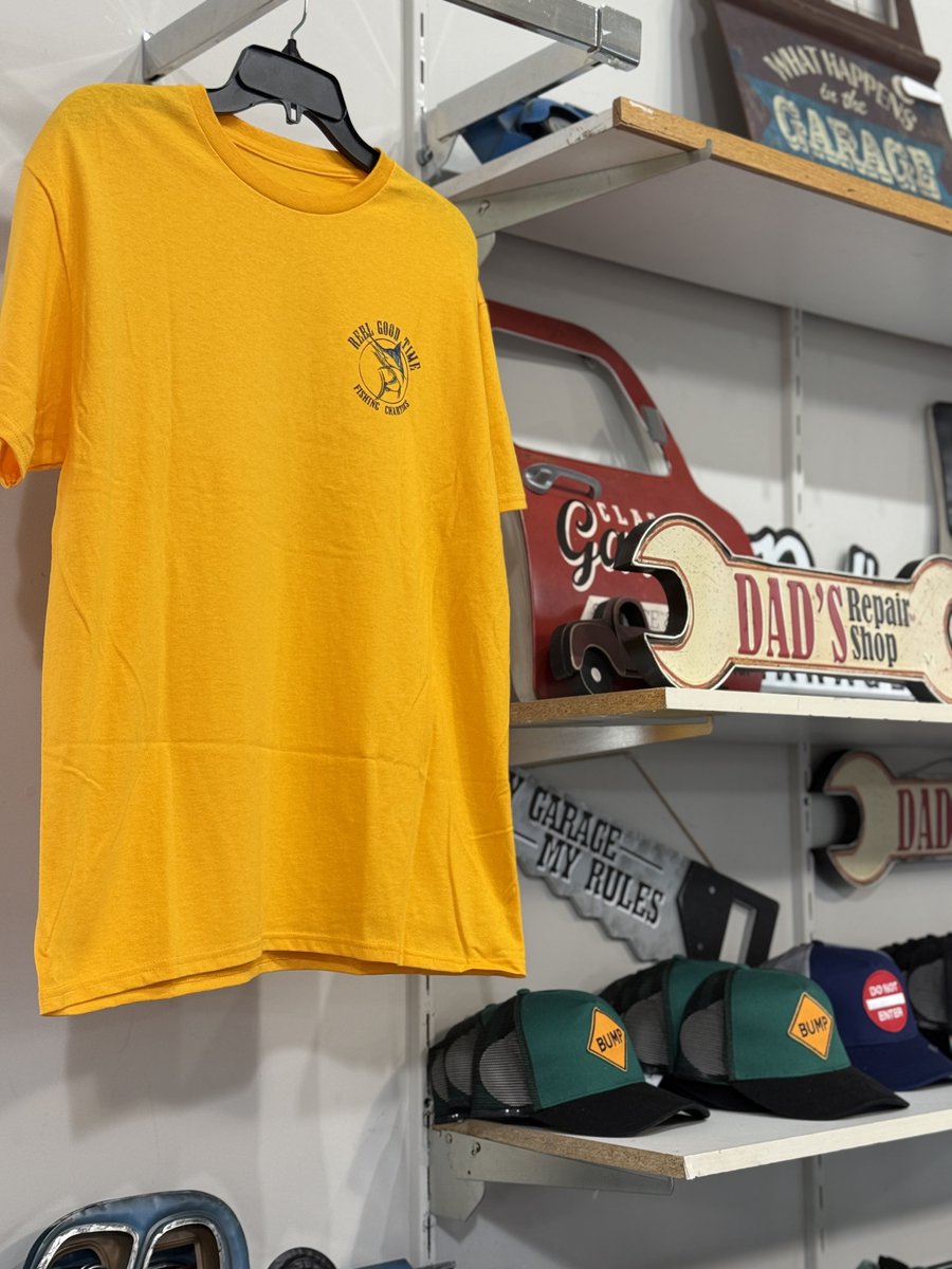 LabelShopper's tweet image. Add some personality to your outfit with our graphic tees starting at prices you’ll love 💥👕

#labelshopper #tshirt #screenprinted #graphictshirt