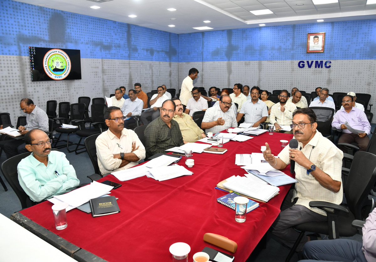 GVMC_VISAKHA's tweet photo. 🏙️ Urban Development with a Vision!

GVMC Commissioner Sri Ketan Garg, IAS, held a high-level review with engineering officials, stressing the need for rapid urban development and city beautification.

From road works and drainage to greenery, zebra crossings, and VIP road beautification, every detail was discussed to ensure a smarter, cleaner, and more vibrant Visakhapatnam.

Officials were instructed to accelerate pending projects and ensure timely execution. The Commissioner emphasized active coordination across departments and involvement of Ward Amenities Secretaries for effective implementation.

Let’s build a better Vizag – clean, green, and beautiful! 🌿🏗️

#GVMC #Visakhapatnam #UrbanDevelopment #SmartCity #KetanGarg #SayNoToPlastic #EcoVizag #CleanVizag #PlasticFreeVizag #CityBeautification #SwachhBharat #DevelopmentWithAccountability 

@AndhraPradeshCM
@Ketangargmickey 
@SwachhBharatGov
@SwachhaAndhra
@SwachSurvekshan
@swachhbharat
@MoHUA_India
@AmritMahotsav
@CDMA_Municipal
@pibvijayawada