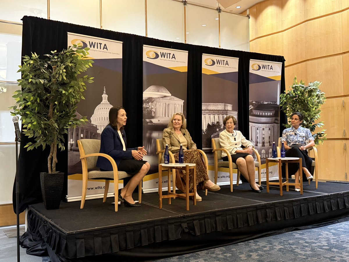 stevewonk's tweet image. Fantastic conversation hosted by @WITA_DC at the @ReaganITCDC on how strong alliances and innovation create #SmartTrade and supply chain predictability. Thanks @SenatorCantwell, Ambassadors Susan Schwab and Carla Hills, and Nasim Fussell for your perspectives.