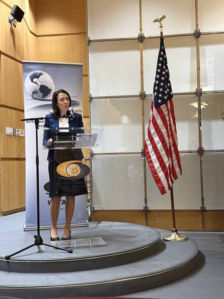 stevewonk's tweet image. Fantastic conversation hosted by @WITA_DC at the @ReaganITCDC on how strong alliances and innovation create #SmartTrade and supply chain predictability. Thanks @SenatorCantwell, Ambassadors Susan Schwab and Carla Hills, and Nasim Fussell for your perspectives.