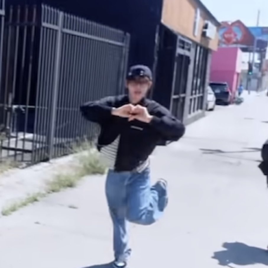 왼쪽 보고 오른쪽 됨