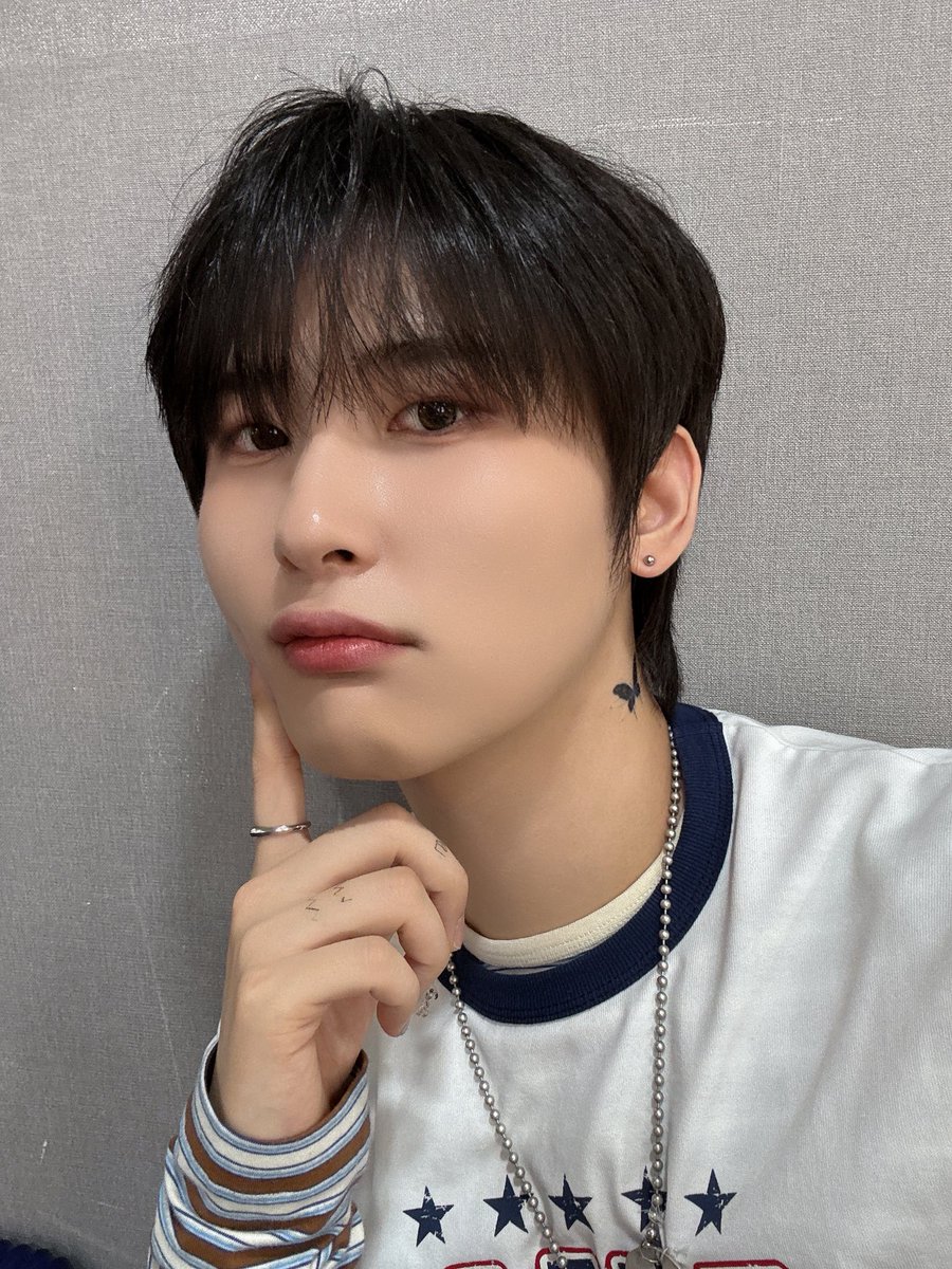 셋넷고 다섯여섯고 일곱여덟고까지 가보자 러비티 🖤🐾
#우빈