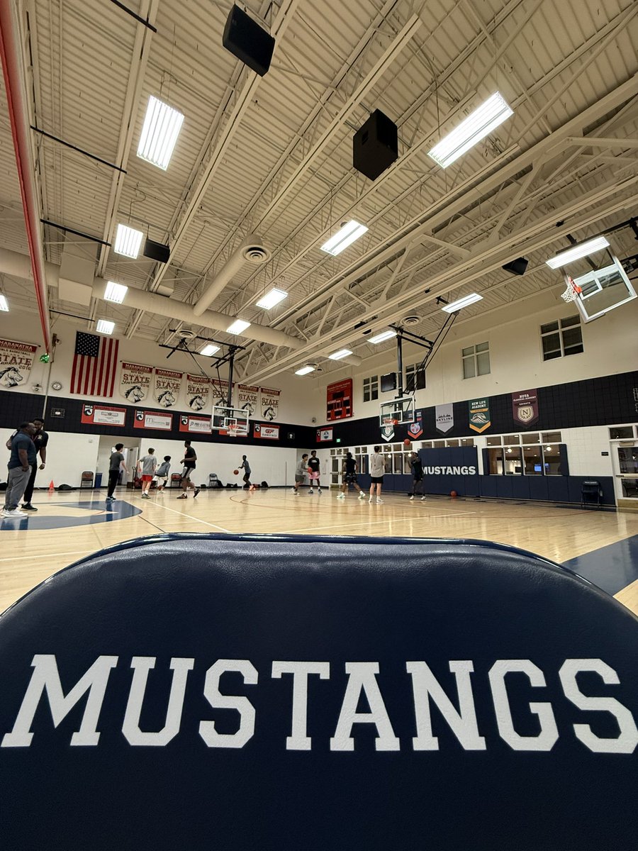 Packed gym for skill work in the morning! 
Remember every Tuesday, Wednesday and Thursday from 7am - 9 am at MCA! 

🏀 Come get better #GoMustangs 
<a href="/Blessed2Coach/">Al Harris</a> <a href="/MCAmustangs/">Maranatha Christian Academy (Brooklyn Park, MN)</a>