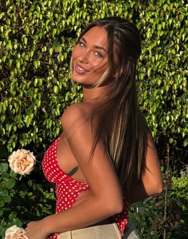 Thursday Screencaps IS LIVE, I'm BACK from northern Michigan (sorta) &amp; rising superstar Taylor Morland stops to smell the roses. 

PLUS: ESPN NBA Draft coverage was a mess; Tito gets a boat chair; Dale Earnhardt B2 bomber; North Korea's new resort; MEAT!

outkick.com/culture/rachel…