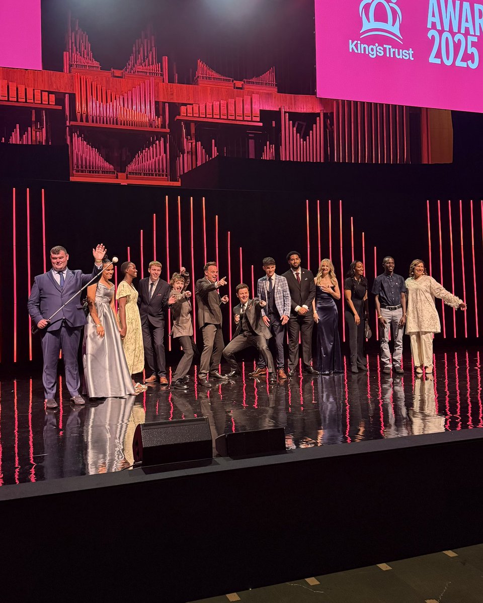 antanddec's tweet image. We had an amazing afternoon hosting the @KingsTrust awards 2025! A huge congratulations to all of the young people for their incredible achievements 👏 #KingsTrustAwards