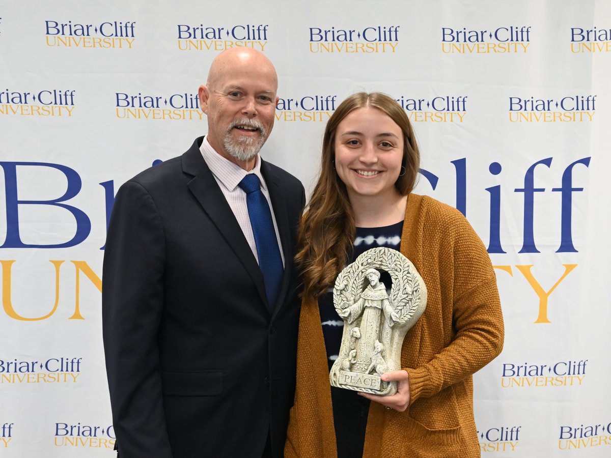briar_cliff's tweet photo. Congratulations to the 2025 recipient of the Spiritus Franciscanus Award, Rachel DeMoss!
The Spiritus Franciscanus Award is presented to a member of the BCU community who practices the university values and reflects the character of St. Francis and St. Clare. #ThisIsBCU https://t.co/yQ3K28czfK