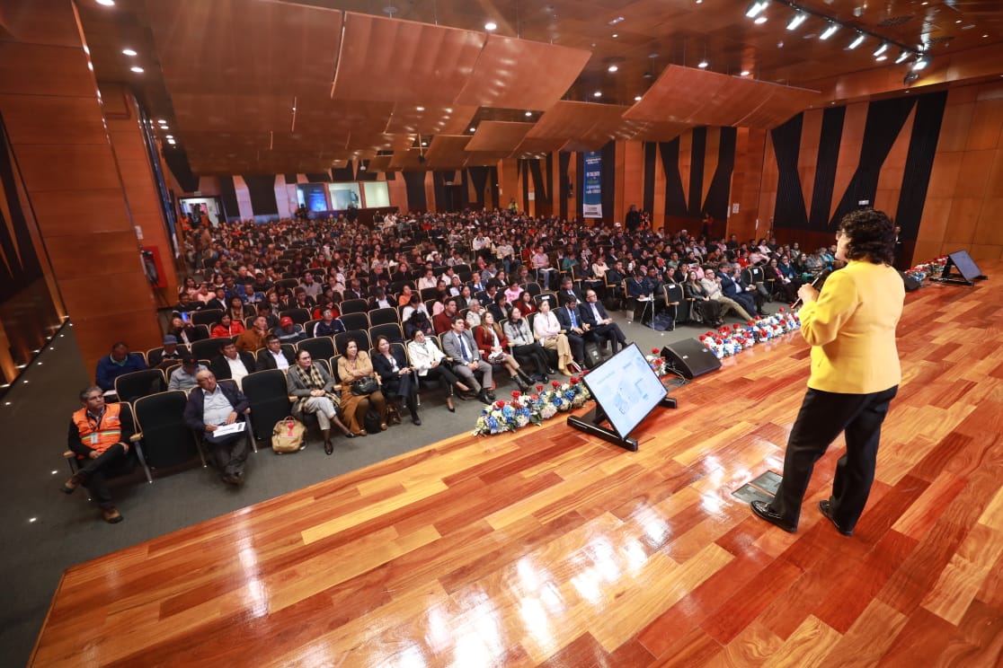 En estos momentos se desarrolla el XIII Encuentro Nacional de Registradores Civiles 2025, con participación de registradores de todo el país 📝
Un espacio clave para compartir experiencias, fortalecer conocimientos y seguir mejorando el servicio a la ciudadanía. 🇵🇪 #Reniec30Años