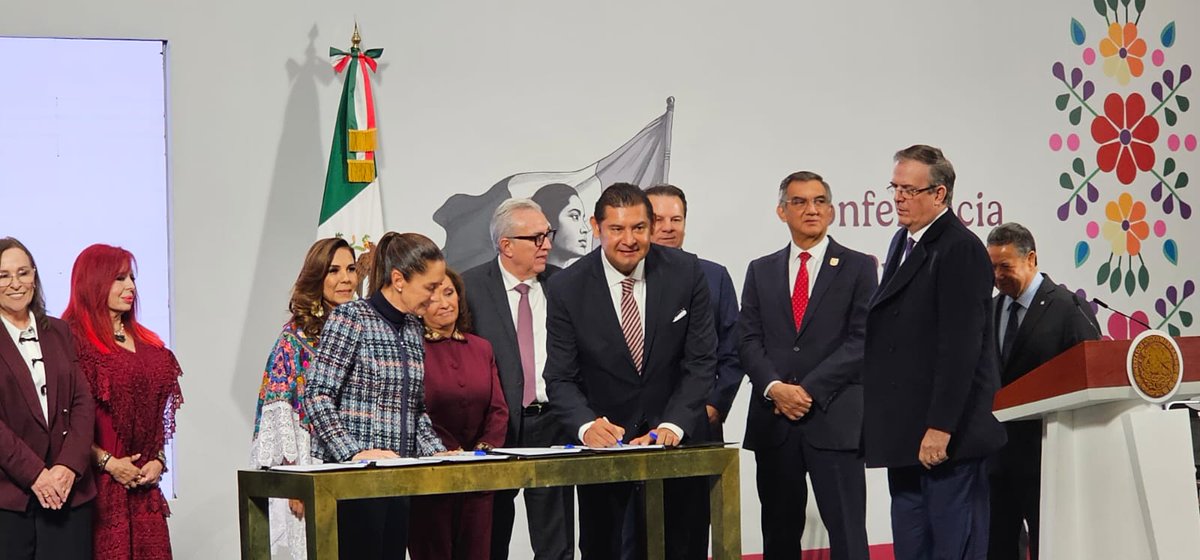 Imagen Puebla (@imagen_puebla) on Twitter photo 🚀 Puebla se suma a los Polos de Bienestar: inversión, empleo y tecnología para el futuro
El gobernador <a href="/armentapuebla_/">Alejandro Armenta</a> firmó la carta de intención para iniciar el Polo de Desarrollo Económico para el Bienestar (PODECOBI) en San José Chiapa, alineado al Plan México impulsado por 🚀 Puebla se suma a los Polos de Bienestar: inversión, empleo y tecnología para el futuro
El gobernador <a href="/armentapuebla_/">Alejandro Armenta</a> firmó la carta de intención para iniciar el Polo de Desarrollo Económico para el Bienestar (PODECOBI) en San José Chiapa, alineado al Plan México impulsado por