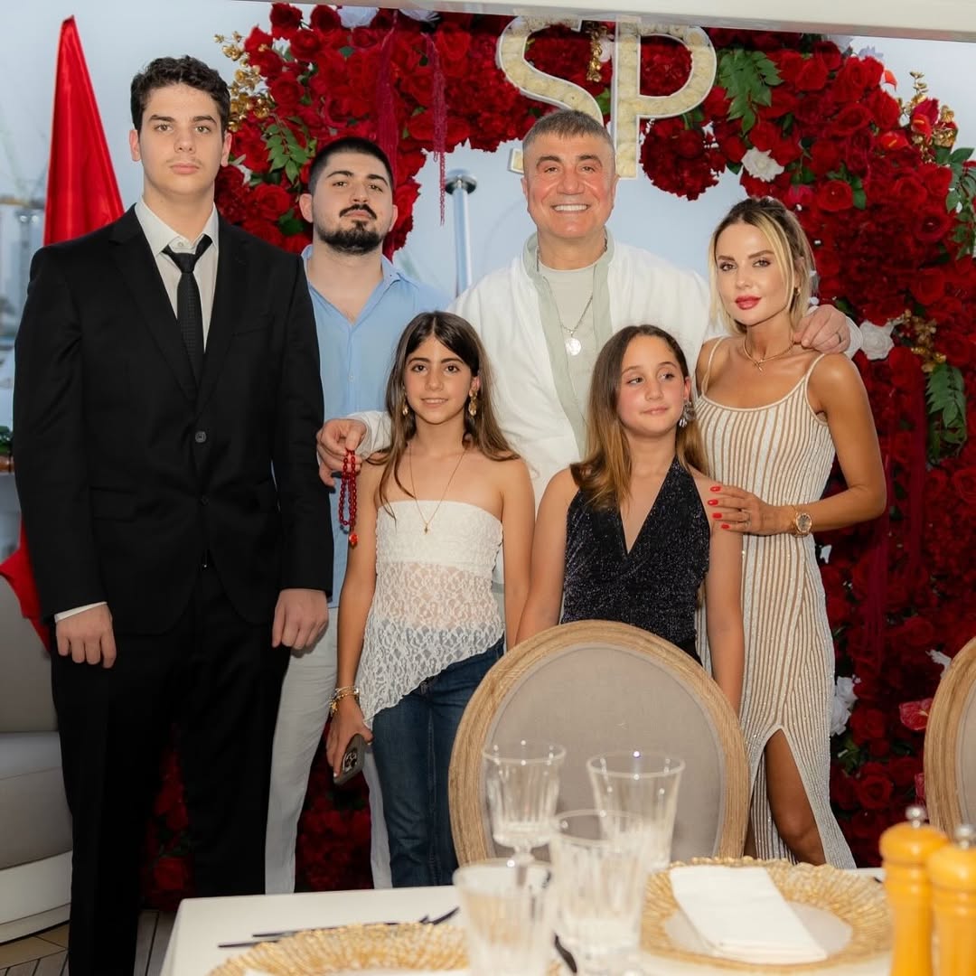 REİS SEDAT PEKER ve AİLESİ