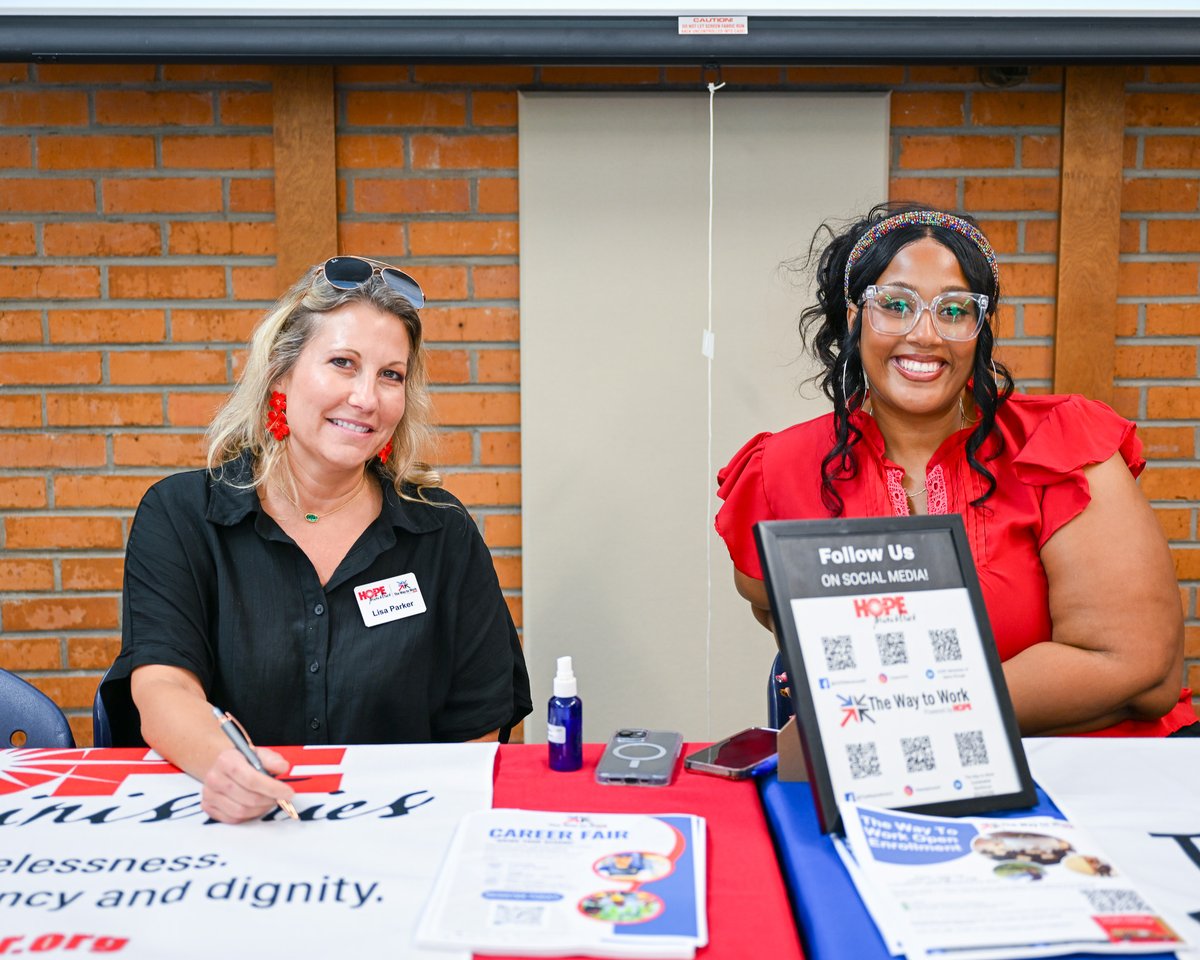 MyBRCC's tweet image. #MyBRCC had a wonderful experience partnering with @way_sustainable Workforce Solutions for the Picnic with a Purpose event today! 🌟
Participants had the chance to learn about valuable resources, courses, and programs designed to help them develop their skills and create a…