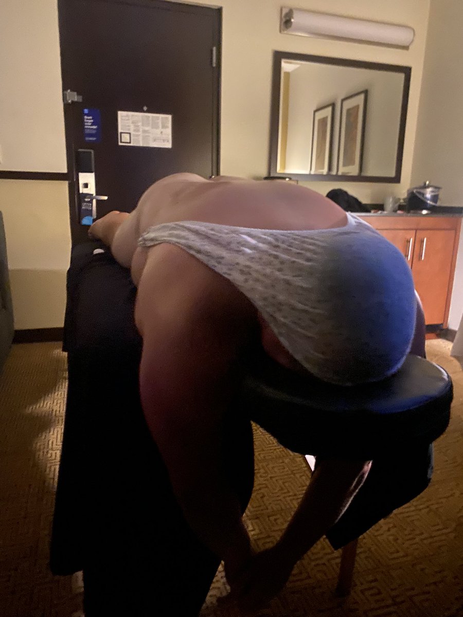 KelionteFinDom's tweet photo. This is what my subs get for being good piggies…. Just simply pathetic if you ask me 
#findom #findomking #paypigs #wedgies #pantyplay #ceo #submission #cashslave #blackpower #footworship #blackfindomking https://t.co/Z1sGR0PvUm