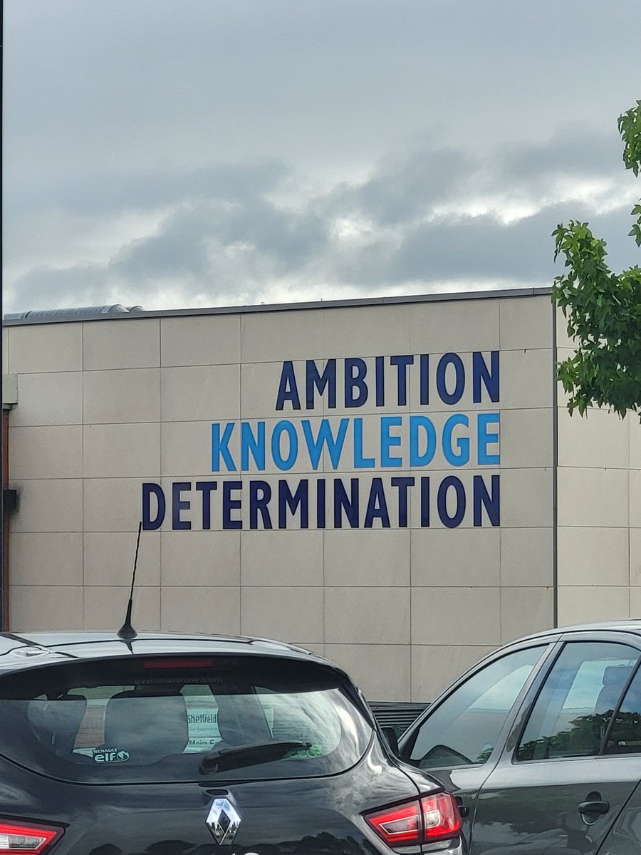 FirstGiveNPe's tweet image. A great morning with the Y8 presenting students @SheffPark_Acad, preaparing for the @FirstGiveUK final, in their PSW. Today was all about fine tuning presentations, improvisation, and perfecting audience participation. The £1000 is all to play for! #SocialAction