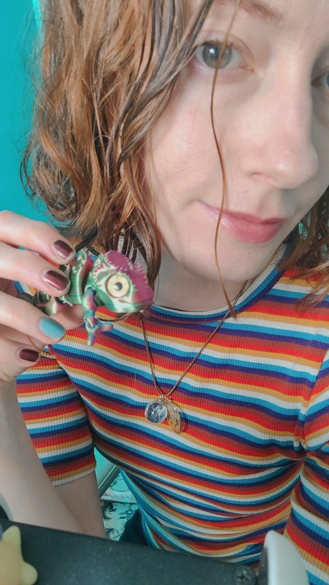 Hi. Live asmr x twitch.tv/misschloeasmr