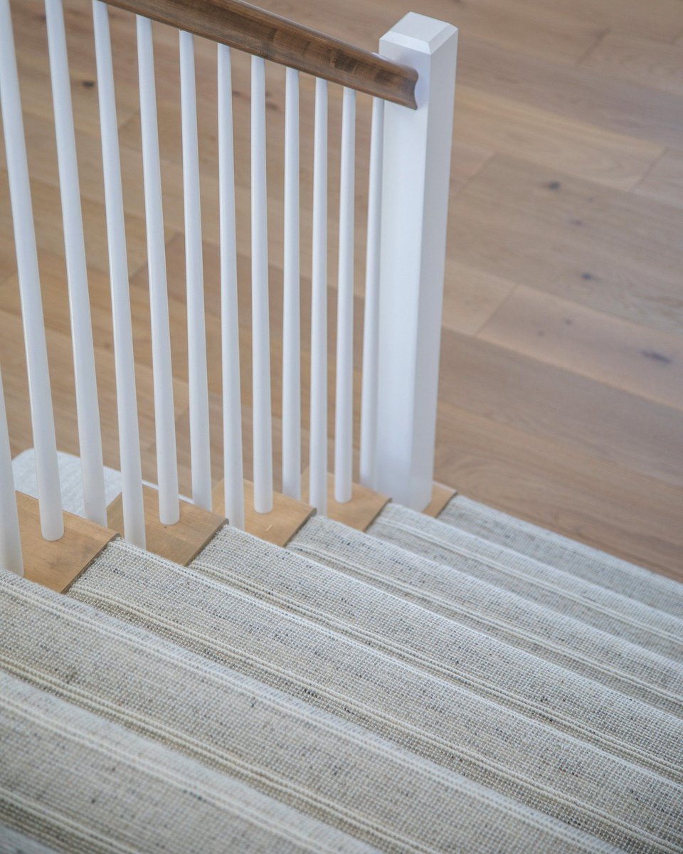 Nalanda is a standout style. This inspiring flatweave boasts a rustic accent stripe that runs horizontally through the width of the carpet. 

View all available colors: hubs.ly/Q03t04Gq0 

floor360milwaukee designwellinteriors shannawolfsphotography hartdenoblebuilders