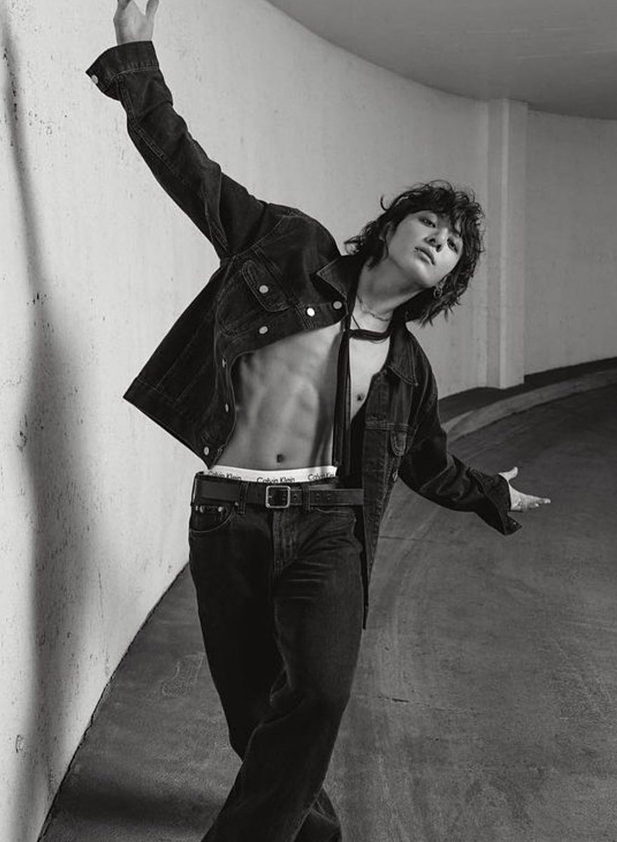 Jungkook has now reached 1.1 billion streams on Spotify in 2025 without any new release.

He’s the first K-pop soloist in history to cross that mark in three different calendar years.