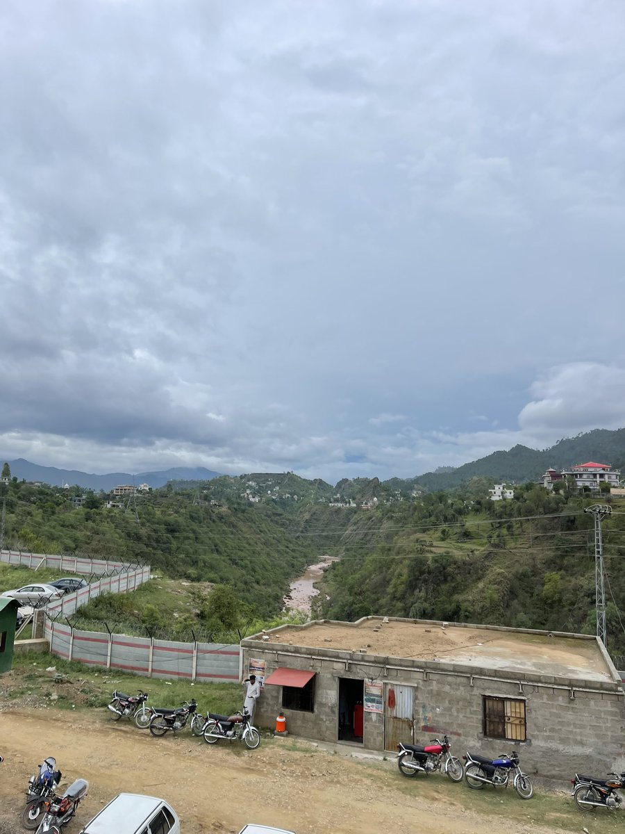 ughnimz's tweet image. Just a random view from my university.