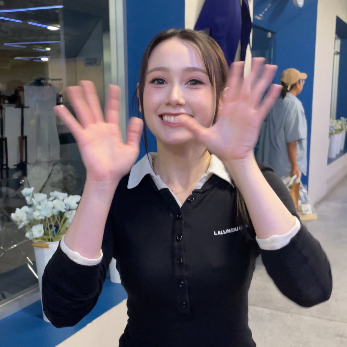 tinybluebii's tweet image. ชาจพลังแงว เติมพี่ริริเต็มถัง &amp;lt;3