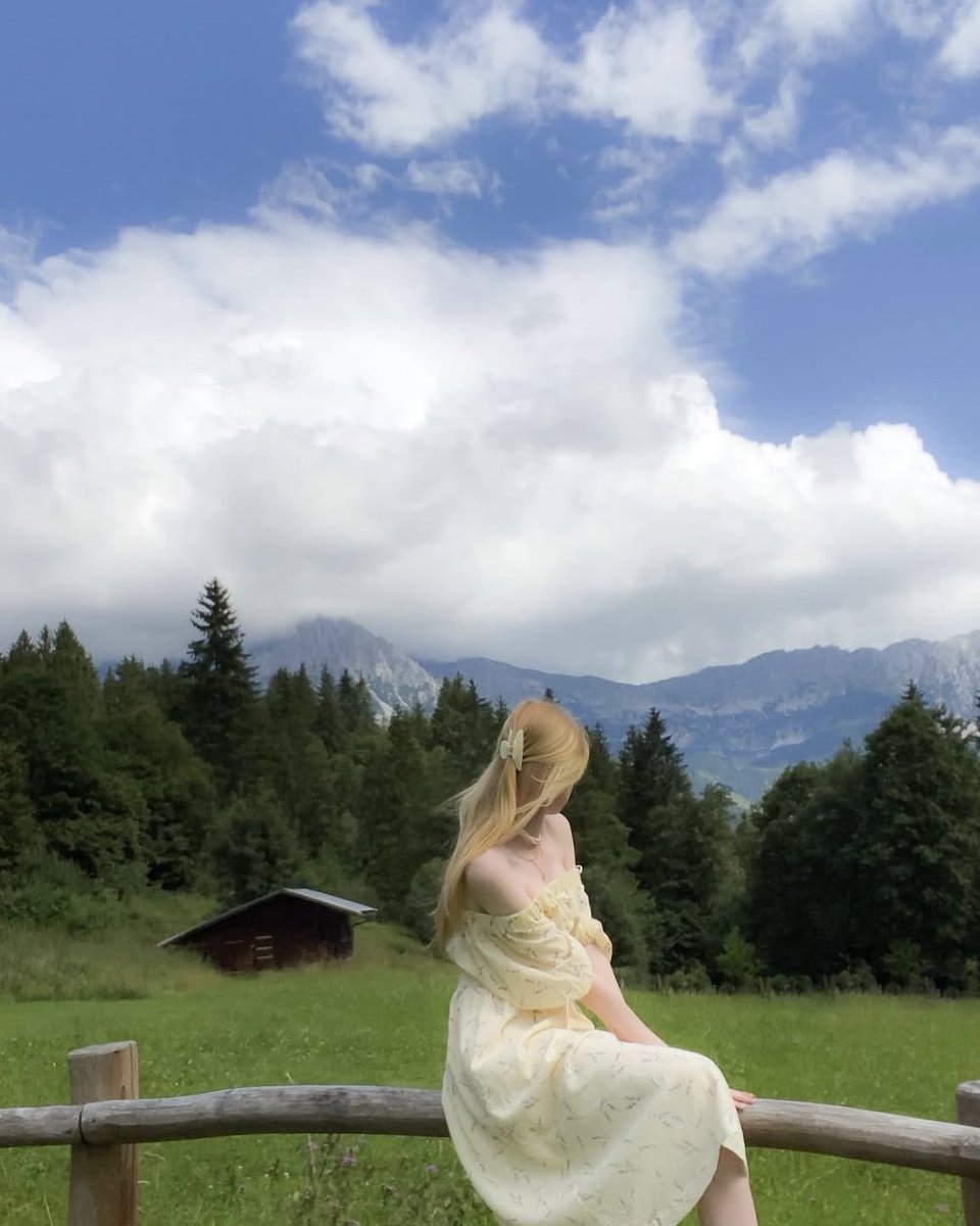 guess who forgot to get any actual pictures on her horse