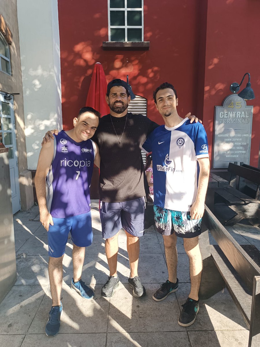 Alvaroo_1402's tweet photo. Diego Costa en Madrid, here we go❤️🤍 https://t.co/M8JSk7o2Hq