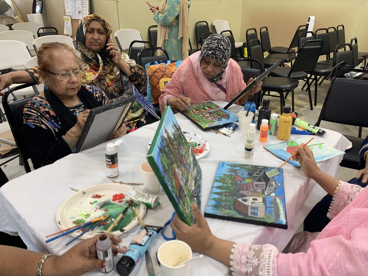 Our seniors explored their creativity through vibrant paintings using a variety of techniques! 🎨🖌️🫟