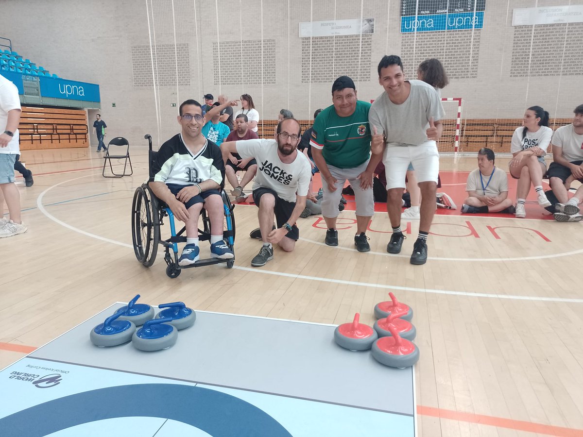 Tasubinsa's tweet image. Hemos probado el curling de suelo y nos ha encantado 👏
Personas de TASUBINSA en Villatuerta, Lakuntza, Burlada y Beriáin han disfrutado de este deporte adaptado en el #IMART2025
🎯 Accesible, en equipo y para todos ¡Gracias por la experiencia! 💜
#DeporteInclusivo #MixedAbility