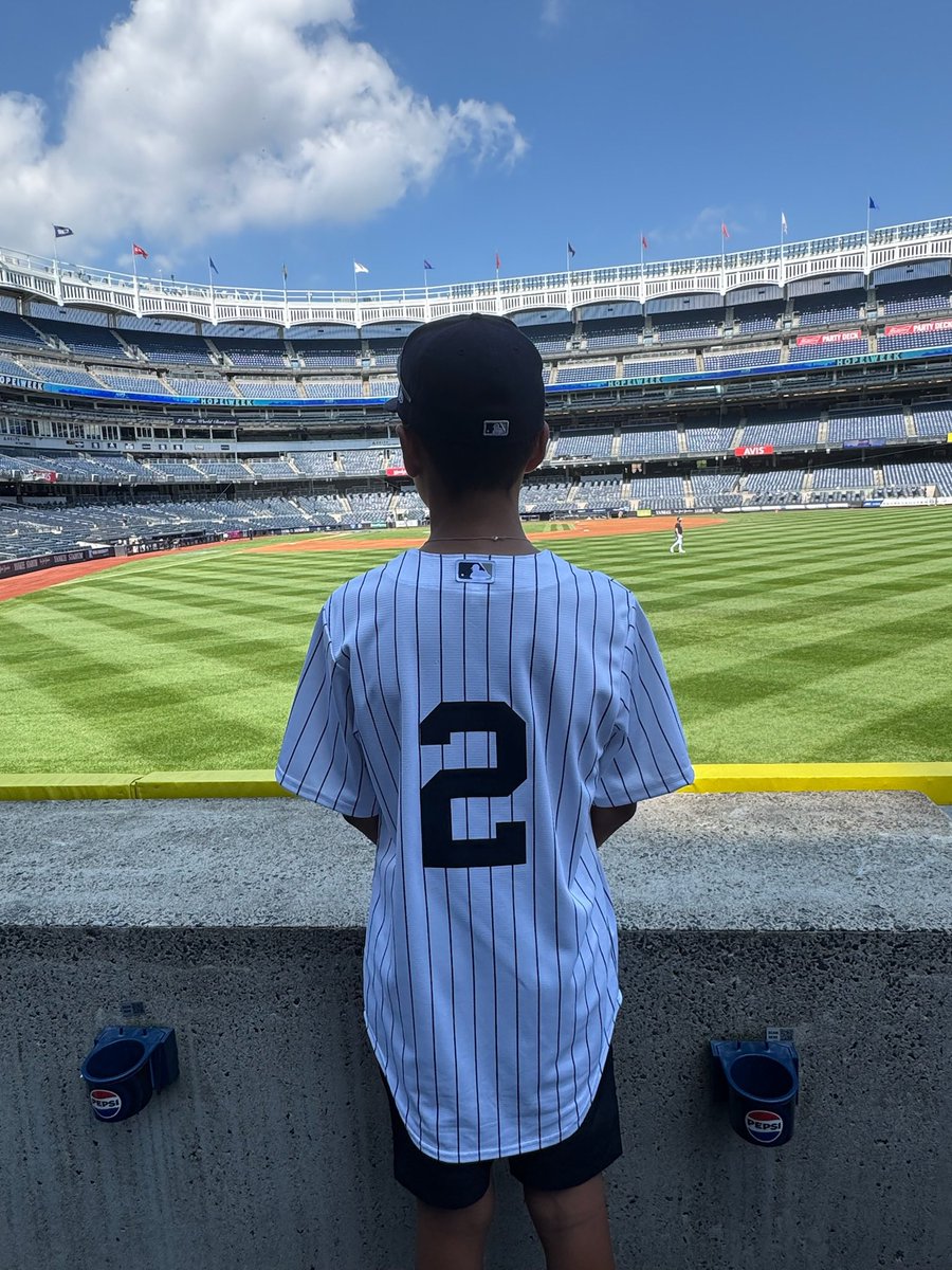 Happy Birthday to the Captain! 

It would be an awesome gift for my son who turns 13 on Saturday June 28th. He’s a big Jeter fan. Plays shortstop.