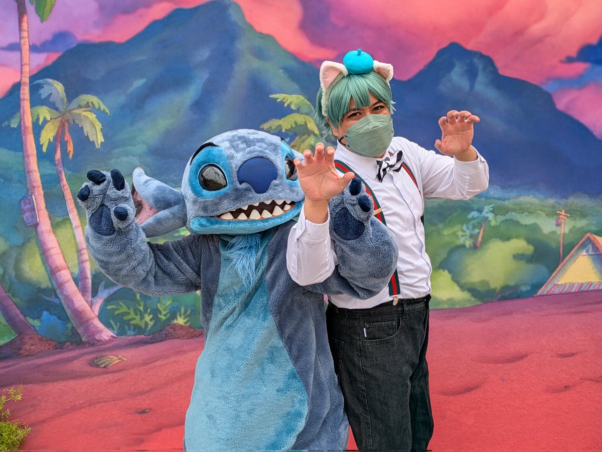 APPLEtheFOX's tweet photo. Happy #626Day from #Disneyland #Disneycaliforniaadventure https://t.co/YohXdAwZRW