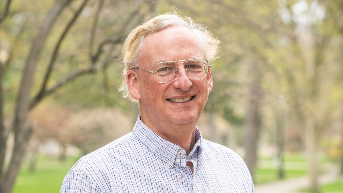 NDengineering's tweet image. 🧪🔬 What makes ions, molecules &amp;amp; charges move through materials? In &quot;A Teacher’s Guide to Classroom Demonstrations in Transport Phenomena,&quot; @NDCBE Prof David Leighton offers 36 hands-on demos to spark curiosity &amp;amp; build quantitative understanding. 🤔💡
🔗 engineering.nd.edu/news/new-book-…
