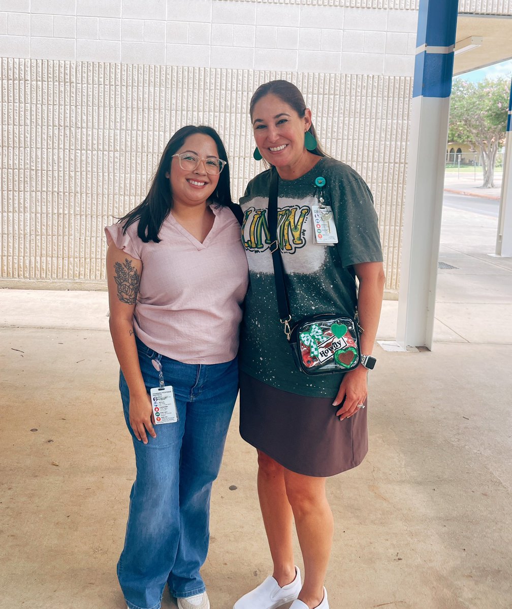 Elena Zavala (@ezavala_nisd) on Twitter photo Thank you for a great summer <a href="/NISDLinton/">Linton Elementary</a> and <a href="/LisaHinojosa05/">Lisa Hinojosa</a>! Being back to my elementary roots was a hoot! ๐ฅณ It was so nice to make new friends across Northside ๐
#NLAsummer Thank you for a great summer <a href="/NISDLinton/">Linton Elementary</a> and <a href="/LisaHinojosa05/">Lisa Hinojosa</a>! Being back to my elementary roots was a hoot! ๐ฅณ It was so nice to make new friends across Northside ๐
#NLAsummer