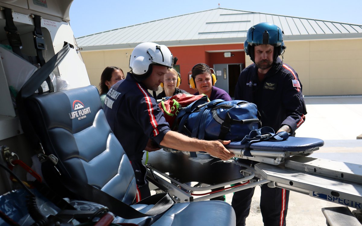 Last week, Emergency Department staff at Pullman Regional Hospital trained with Life Flight Network on “hot loads," patient transfers while the helicopter is running. This lifesaving skill is key in strokes, heart attacks, and trauma. Great teamwork all around!
