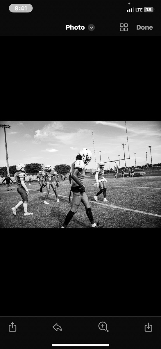 RonaldThomas_7's tweet photo. I will be transferring to Flanagan high school for my senior year let’s work @Coach_TWhite24 @NChandler45💚🖤 https://t.co/UmrN3Gg9PU